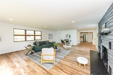 Welcome to 40 Mac Arthur Rd! Deal died, no fault to the seller - photo 12
