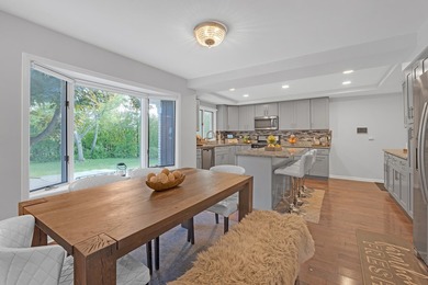 Welcome to this very clean, meticulously maintained, and - photo 12