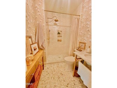 A unique opportunity to acquire a furnished luxury turn-key home - photo 12