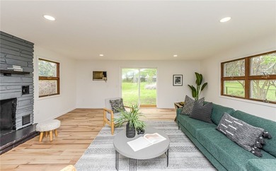 Welcome to 40 Mac Arthur Rd! Deal died, no fault to the seller - photo 13