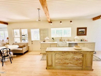 A unique opportunity to acquire a furnished luxury turn-key home - photo 16