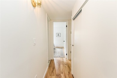 Welcome to 40 Mac Arthur Rd! Deal died, no fault to the seller - photo 17