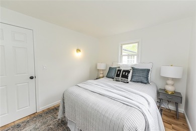 Welcome to 40 Mac Arthur Rd! Deal died, no fault to the seller - photo 19