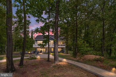 Experience the ultimate in luxury waterfront living at beautiful - photo 2