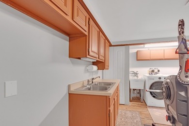 Welcome to this very clean, meticulously maintained, and - photo 28