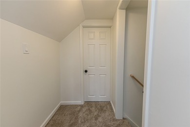 Welcome to 40 Mac Arthur Rd! Deal died, no fault to the seller - photo 29