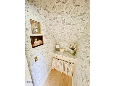 A unique opportunity to acquire a furnished luxury turn-key home - photo 31
