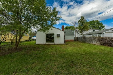 Welcome to 40 Mac Arthur Rd! Deal died, no fault to the seller - photo 32