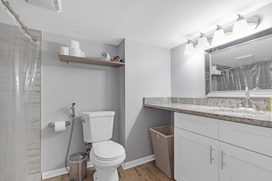 Welcome to this very clean, meticulously maintained, and - photo 33