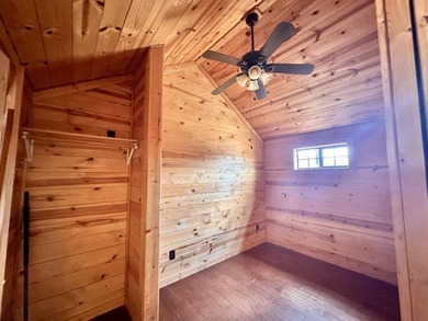 Charming West Texas Homestead. Move in Ready. Cabin with Wood - photo 4