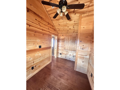 Charming West Texas Homestead. Move in Ready. Cabin with Wood - photo 5