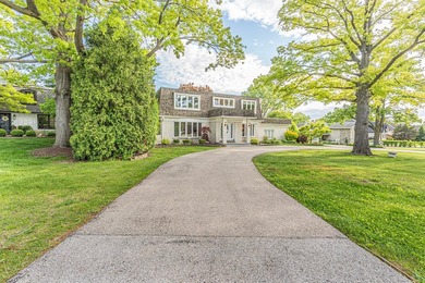 Welcome to this very clean, meticulously maintained, and - photo 38