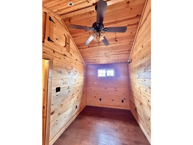 Charming West Texas Homestead. Move in Ready. Cabin with Wood - photo 9