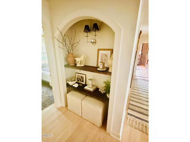 A unique opportunity to acquire a furnished luxury turn-key home - photo 41