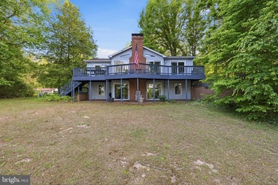 Discover lakefront living at its finest on beautiful Lake Anna! - photo 3