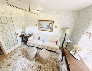 A unique opportunity to acquire a furnished luxury turn-key home - photo 48