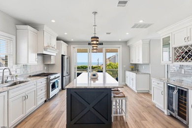Exceptional ocean views and a premier Gardens location set the - photo 9