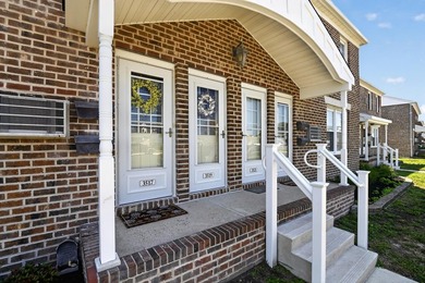 Don't miss out on this move-in ready 2 bedroom / 1 full bath - photo 2