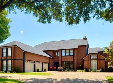 Completely refreshed and move-in ready, this exceptional - photo 2