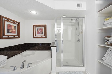Exceptional opportunity to own a rare 4BR/4BA lockout unit in - photo 21