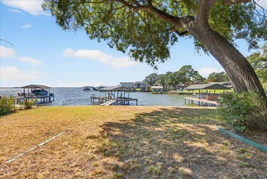 Lake Home For Sale in Gun Barrel City, Texas