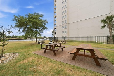Exceptional opportunity to own a rare 4BR/4BA lockout unit in - photo 30