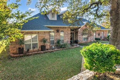 Lake Granbury Home For Sale in De Cordova Texas