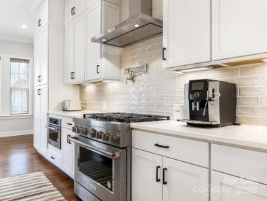 Fabulous townhome located in the coveted Elizabeth neighborhood