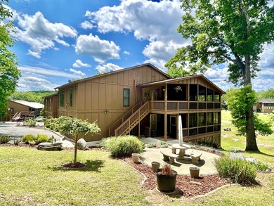 Beautiful upper level condo located in a gated Lake Cumberland - photo 3