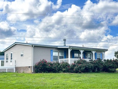 Lake Home Sale Pending in Dandridge, Tennessee