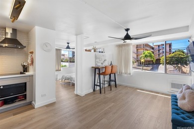Modern and renovated corner unit in Salt Lake. This stylishly - photo 4