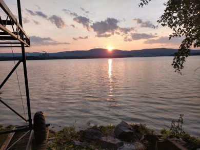 Lake Champlain - Addison County Home For Sale in Shoreham Vermont