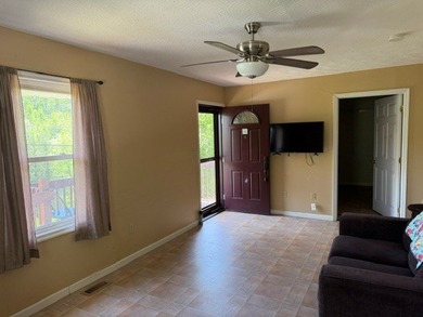 This charming 2-bedroom, 1-bath home offers low-maintenance - photo 7