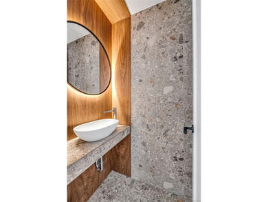 18 West 70 Street Apt 9H | New York, NY 10023 1 Bed 1,5 Baths in - photo 8
