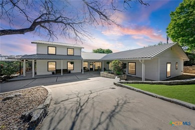 Stunning Lake Belton Retreat on just under 1 Acre Near Belton - photo 2