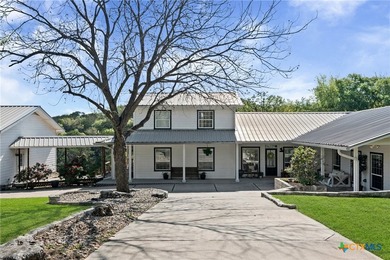 Stunning Lake Belton Retreat on just under 1 Acre Near Belton - photo 4