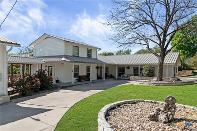 Stunning Lake Belton Retreat on just under 1 Acre Near Belton - photo 5