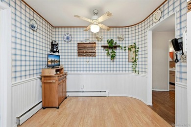 Welcome to 19 Duke Place! This is a beautifully maintained home - photo 18
