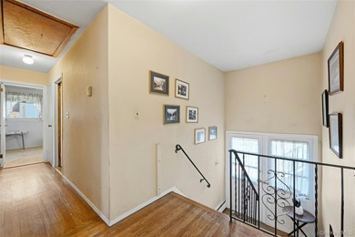 Welcome to 19 Duke Place! This is a beautifully maintained home - photo 19