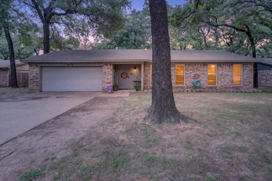 This home offers the kind of Location, Location, Location that - photo 1