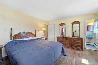 Welcome to 19 Duke Place! This is a beautifully maintained home - photo 23