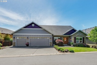 Beautifully maintained Craftsman style home offering main level - photo 1