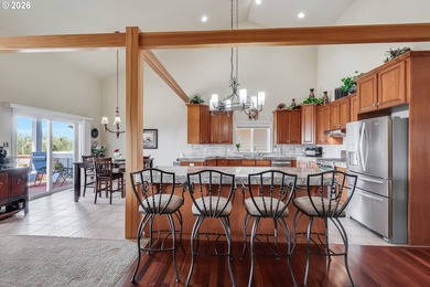 Beautifully maintained Craftsman style home offering main level - photo 5