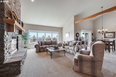 Beautifully maintained Craftsman style home offering main level - photo 9