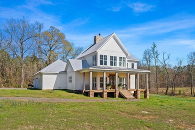 Welcome to your private country oasis! Nestled in an exclusive - photo 1