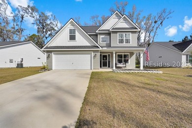 Welcome to 121 Teal Bluff Boulevard! A beautifully maintained - photo 4