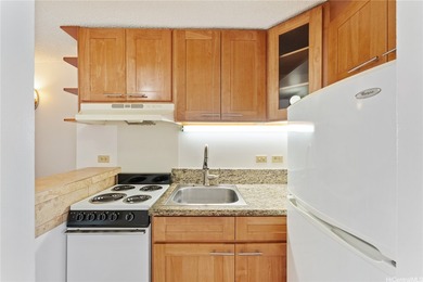 Move-in ready high floor studio with in unit laundry and - photo 4