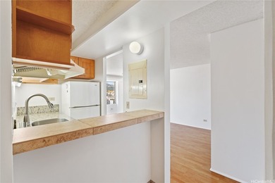 Move-in ready high floor studio with in unit laundry and - photo 6