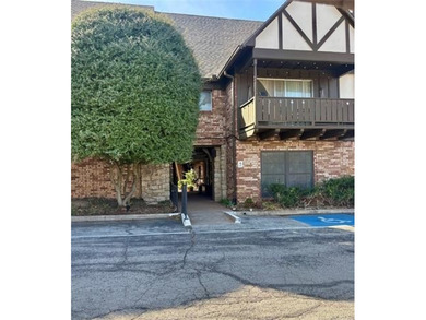 Cozy condo in the Heart of Downtown Tulsa. Enjoy downtown living