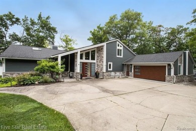 Lake Home Sale Pending in West Bloomfield, Michigan